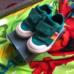 Unisex Toms